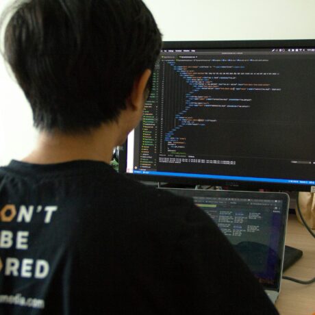 van-tay-media--S2-AKdWQoQ-unsplash